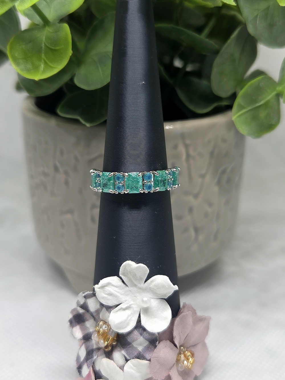 BP Emerald Green Multi-Stone Band On Rhodium Plating